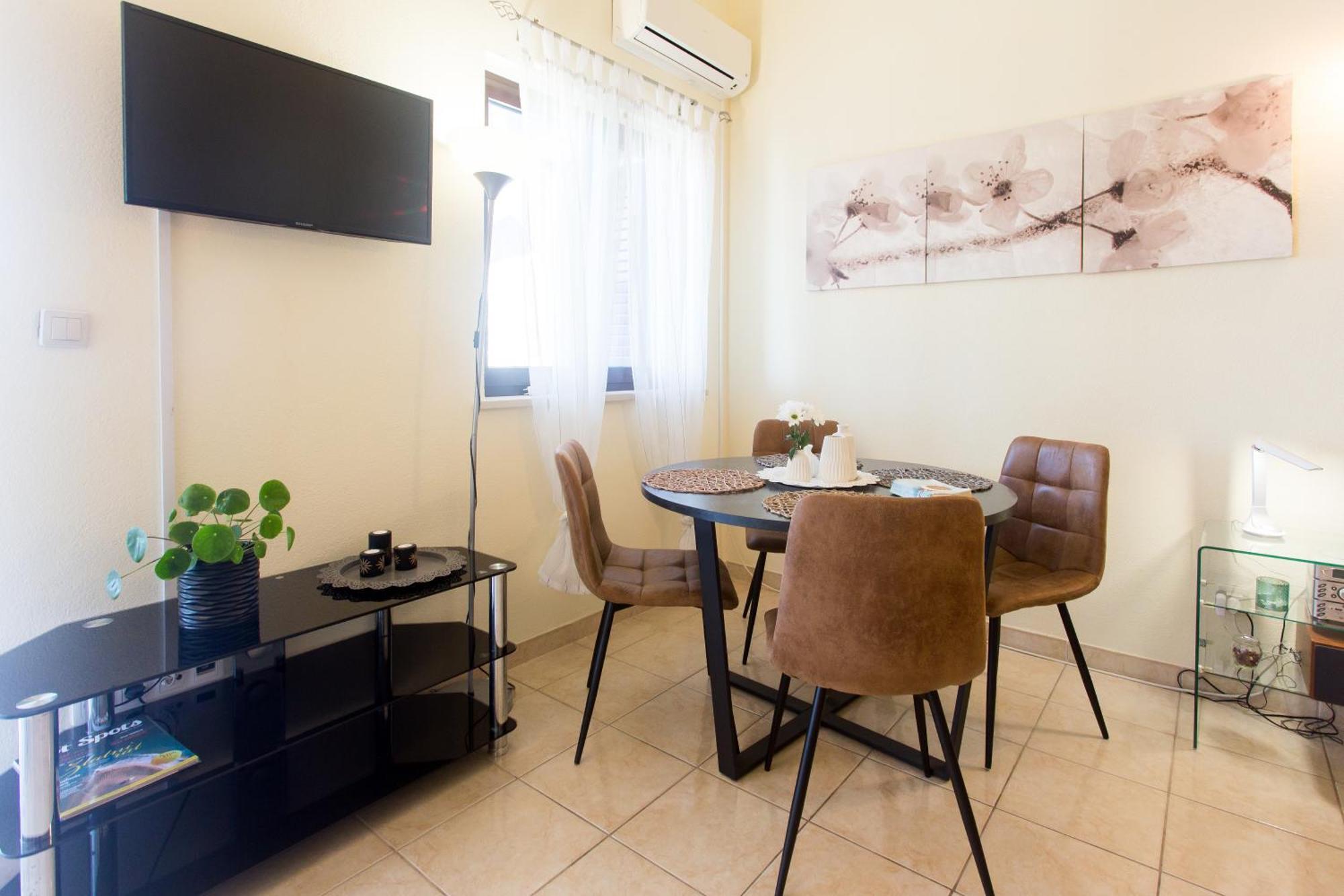 Apartmani Stanic سيغيت فغانييتْسا الغرفة الصورة